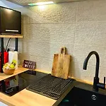 Cosy Modern In The Heart Of With Ac Niza