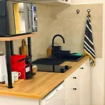 Appartamento Cosy Modern In The Heart Of With Ac