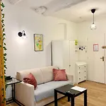 Apartamento Cosy Modern In The Heart Of With Ac Niza